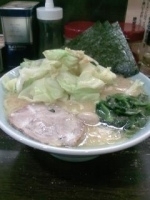 「ラーメン中 キャベツ」@横浜家系ラーメン ほどが家の写真
