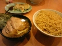 「にんにくあつつけ麺大盛り+チャーシュー」@盛極軒の写真