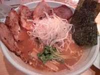 「味噌ラーメン（太麺）￥600 チャーシュー￥100×2 海苔￥5」@麺や 松の写真