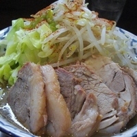 「豚ましらーめん大盛（ヤサイ多め） 900円」@らーめん陸の写真