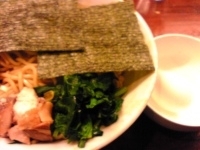 「横浜風油そば（中盛）（690円）、とろとろオムごはん（250円）」@円熟屋 本店の写真