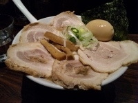 「味玉チャーシュー麺【1200円】」@麺屋武蔵 鷹虎の写真