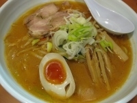 「辛味噌らぁめん（中辛）￥850」@爆じゅう餃子 餃点の写真