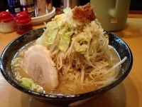 「角ふじ麺（中盛り）麺固め」@常勝軒 本庄店の写真