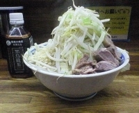 「小ラーメン+野菜+チョイニンニク」@ラーメン二郎 新小金井街道店の写真