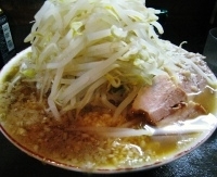 「ラーメン（麺硬め・全マシ）650円」@ラーメン二郎 武蔵小杉店の写真