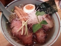 「塩ラーメン（細麺・カタメ） ￥600 チャーシュー ￥100」@麺や 松の写真