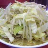 「ラーメン豚入（野菜増・麺少なめ￥750）」@ラーメン二郎 ひばりヶ丘駅前店の写真