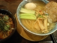 「味玉塩そば+焼豚飯（830円+380円）」@麺屋 空海 我孫子店の写真