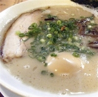 「らーめん（￥680）味玉（￥100）替え玉（￥120）」@博多長浜ラーメン フクフクの写真