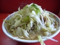 「小ラーメン 600円（ヤサイ・ニンニク・カラメ）」@ラーメン二郎 三田本店の写真