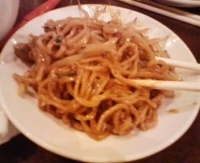 「汁無し坦々麺（と、白ごま坦々麺）」@紅虎餃子房 銀座店の写真