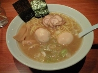 「鶏白湯醤油ラーメン（650円）+味付け玉子（100円）」@古寿茂 海老名店の写真
