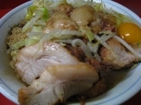 「大豚汁なし（生卵・野菜マシマシ・ニンニク・アブラ・魚粉）850円」@ラーメン二郎 環七一之江店の写真