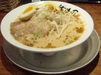 「豚骨らーめん」@かごしまら～めん我流風 天文館本店の写真