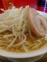 「ラーメン（麺少なめ）」@ジャンクガレッジ 東大宮店の写真