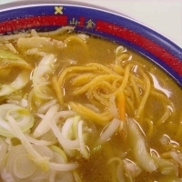 「若き血みそラーメン 400円」@山食の写真