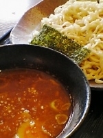 「にんにくつけめん（平打ち麺、中盛り、￥850）」@つけめん赤とんぼの写真