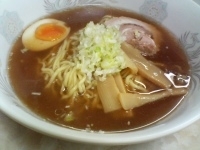 「らーめん+（オープン記念サービス）ごはん」@麺処 帯笑の写真