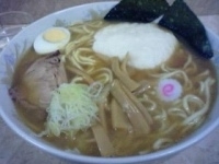 「とろろらーめん中盛 880円+100円」@喰我の写真