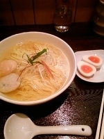 「あらびき塩ラーメン 大盛 味玉子」@麺屋 海神の写真
