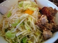 「油そば・大盛・野菜増し 900円」@UNDER GROUND RAMENの写真