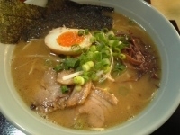 「醤油とんこつラーメン(プロトタイプ) 630円」@とんこつラーメン 西記の写真