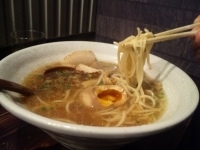 「らーめん正油（味付玉子入り）:800円」@G麺7の写真