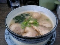 「塩チャーシューメン（チャーシュー5枚）+味付け玉子」@麺屋 一番亭の写真