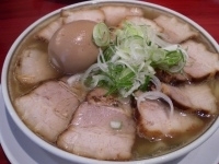 「肉そば+味玉」@田中そば店の写真