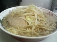 「普通盛（ニンニク、野菜）」@ラーメン 神田店の写真