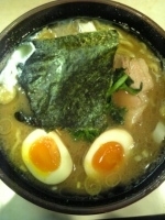 「ラーメン+味玉」@神田ラーメン わいず 神田本店の写真