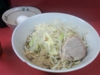 「汁なし小（ニンニクW・魚粉W）+豚まし+生卵」@ラーメン二郎 環七一之江店の写真