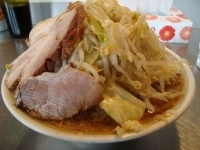 「ラーメン+豚+味玉」@ラーメン大 堀切店の写真