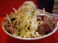 「ブタ入りニンニクヤサイカラメ」@ラーメン二郎 府中店の写真