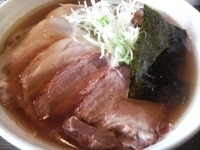 「チャーシュー麺（中盛無料）+地鶏味付け玉子」@荻窪らーめん 栄龍軒の写真