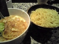「つけ麺大盛あつもり（800円）」@元祖脂そば 背脂醤油 のあの写真