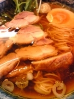 「地鶏らーめん（850円）、ミニチャーハン（ランチサービス）」@八木屋の写真