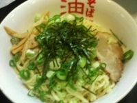 「油そばW盛り700円+ネギごま100円=800円」@東京麺珍亭本舗 鶴巻町店の写真