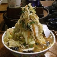 「エッフェル塔ラーメン￥1300」@はしご屋 本店の写真