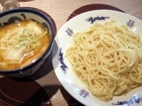 「わんたん入りつけ麺」@三ツ矢堂製麺 中目黒本店の写真