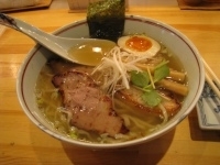 「らーめん（塩）」@麺や 松の写真