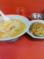 「ラーメンセット(味噌ラーメン+ミニカレー)680円」@サッポロ一番の写真