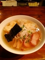 「特製ワンタンメン 白ダシ」@八雲の写真