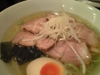 「しおチャーシューメン」@ホロトン 椎名町駅前店の写真