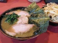 「チャーシュウー麺 730円 ねぎチャー丼 200円」@王道家の写真