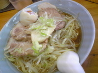 「半チャーシューメン+小ライス」@新発田ラーメン 蔦家の写真