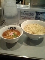「からつけめん おおもり あつもり」@つけめん102 大宮店の写真