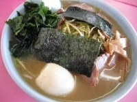 「ネギチャーシュー￥800+中盛￥100+ゆで玉子￥50」@ラーメンショップ 昭和橋店の写真