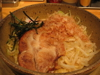 「塩ダレまぜそば」@らあ麺 やったるの写真